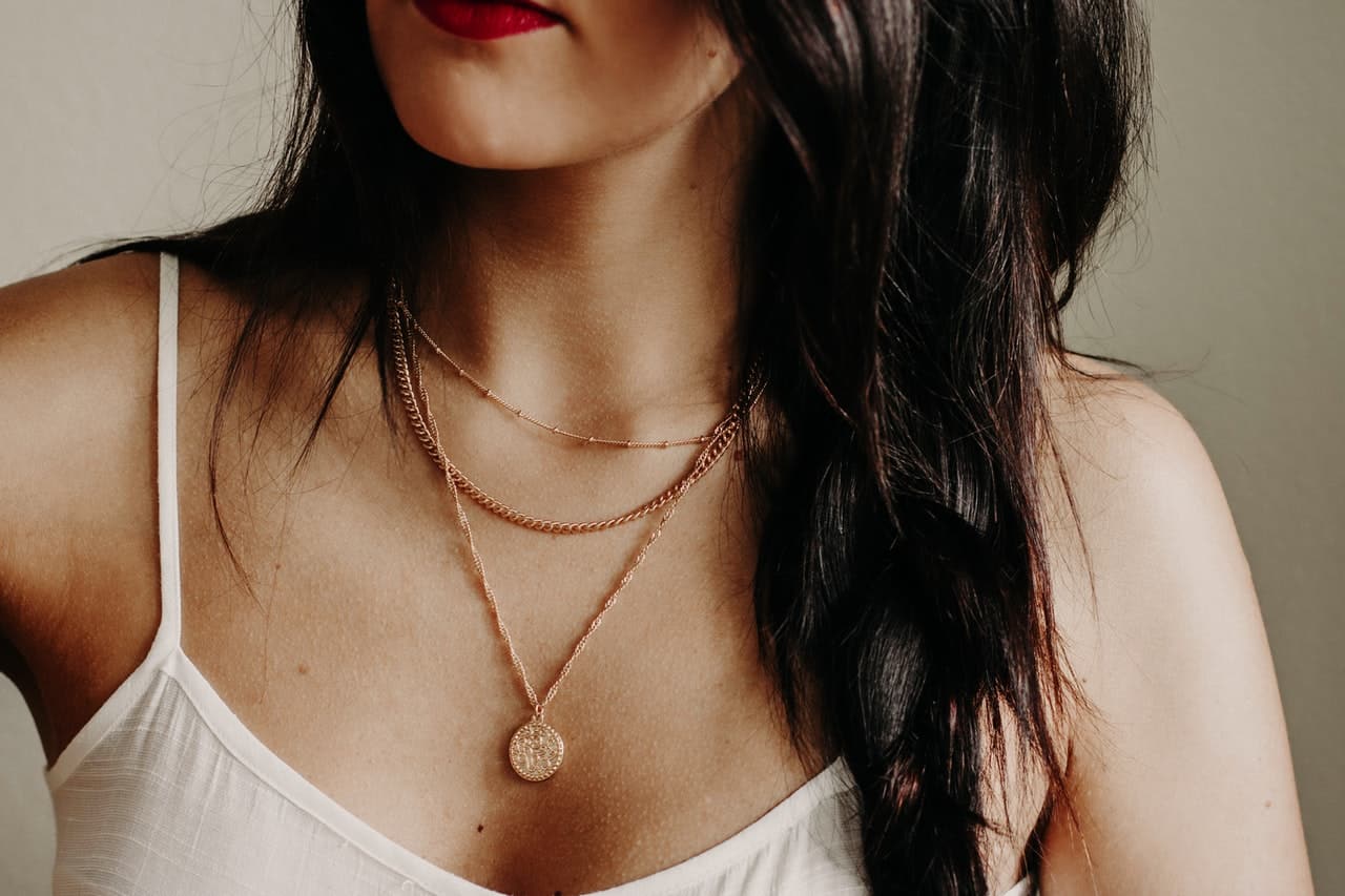 Necklaces as a fashionable addition to any outfit