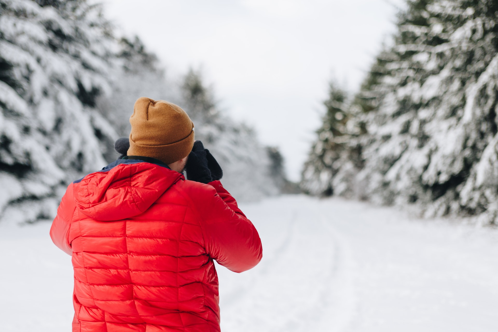 How to wear red in winter?