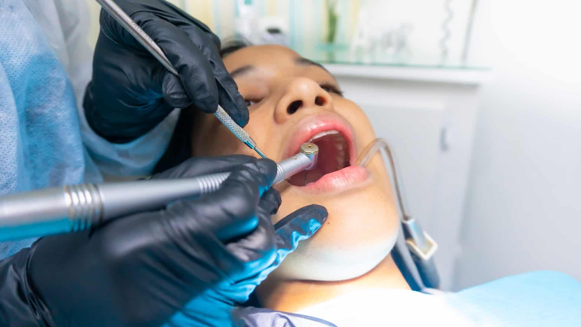 Reasons You Should Visit a Dental Hygienist Regularly