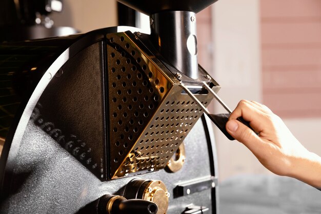 Exploring the Essential Features of Modern Coffee Roasting Equipment