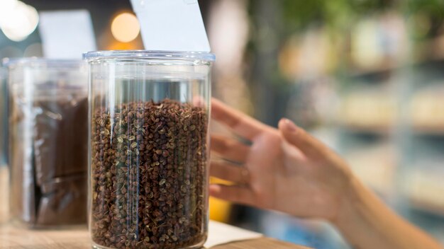 How Can Innovative Packaging Technologies Enhance Coffee Freshness and Sustainability?