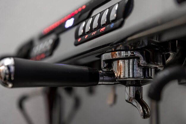 How Do Industrial Vacuum Cutters Revolutionize Food Processing?