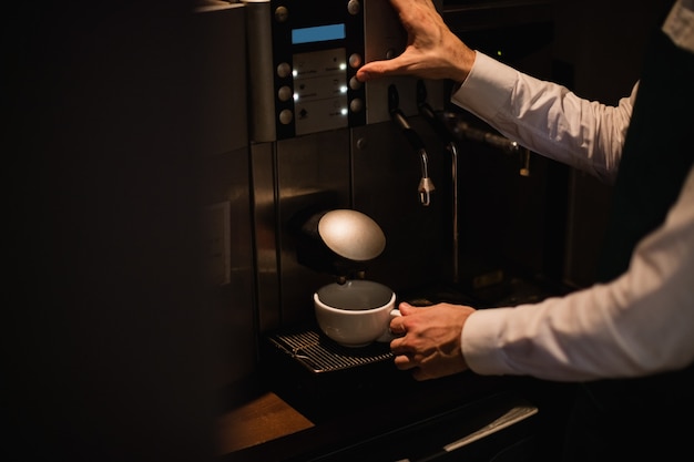 How Can You Choose the Right Coffee Equipment for Your Business Needs?